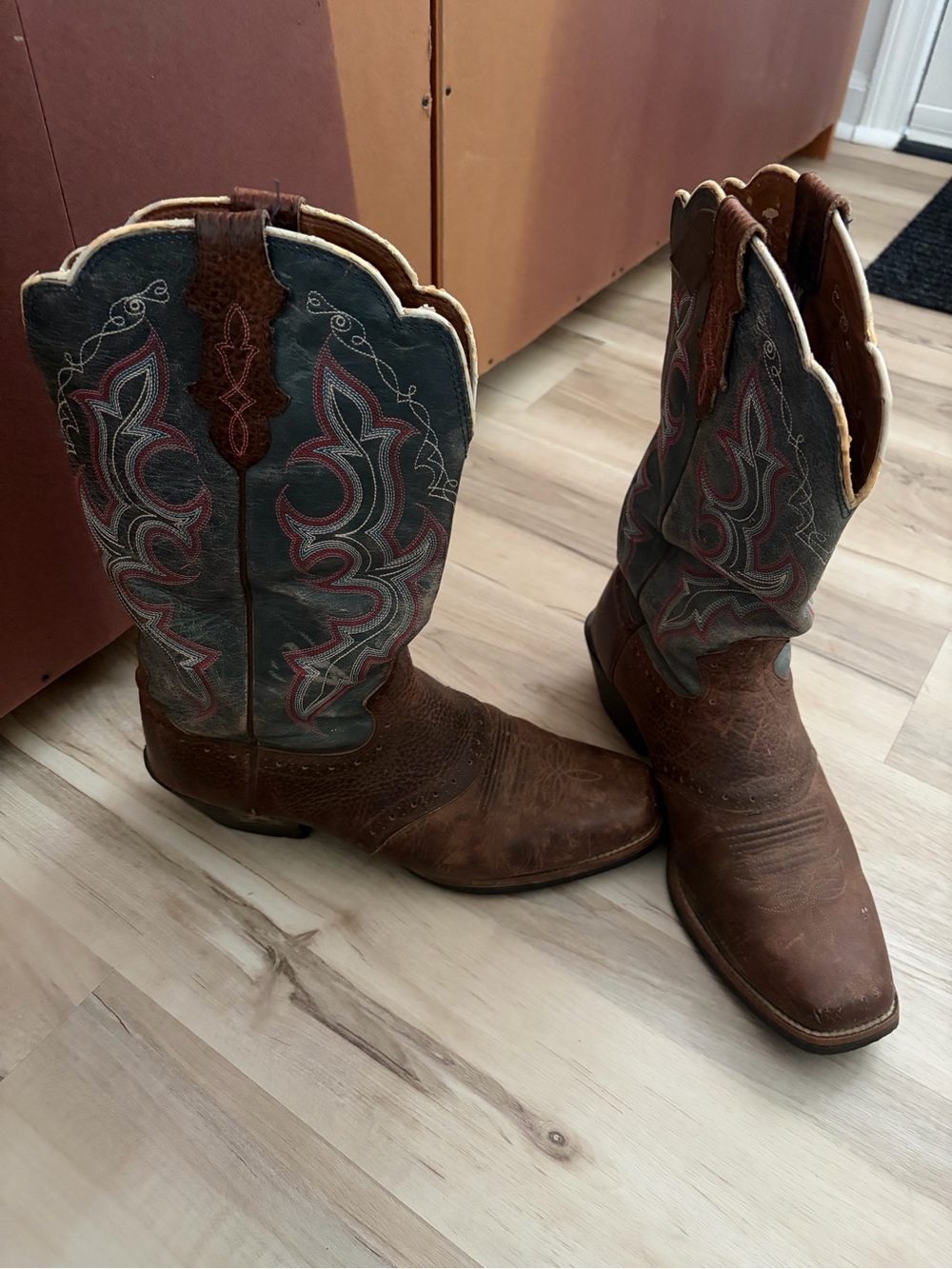 Justin Boots Brown Leather Cowboy Boots Turquoise and Pink Stitching